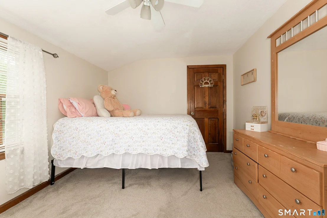 Photo of 81 White Oak Drive