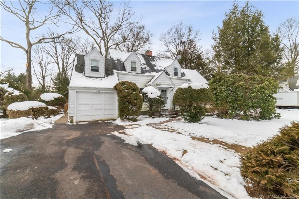 Photo of 51 Woodside Drive