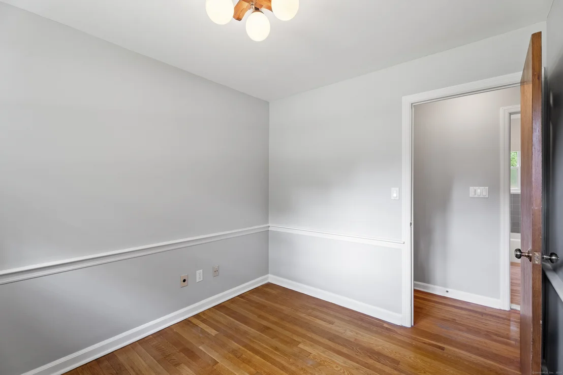 Photo of 252 Lakeview Drive