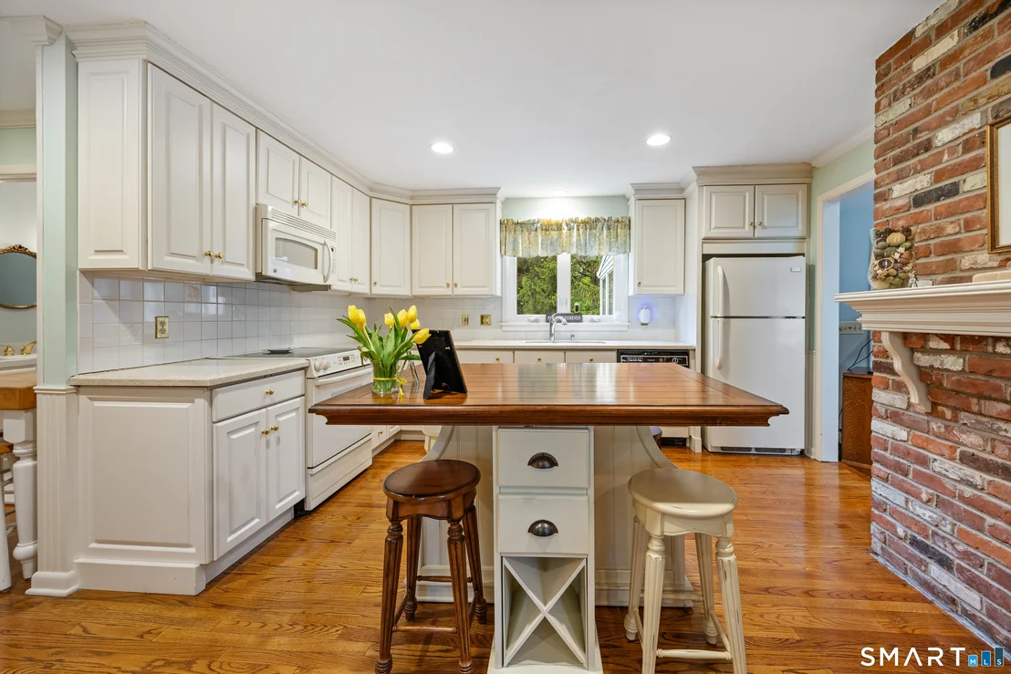Photo of 230 Wallingford Road