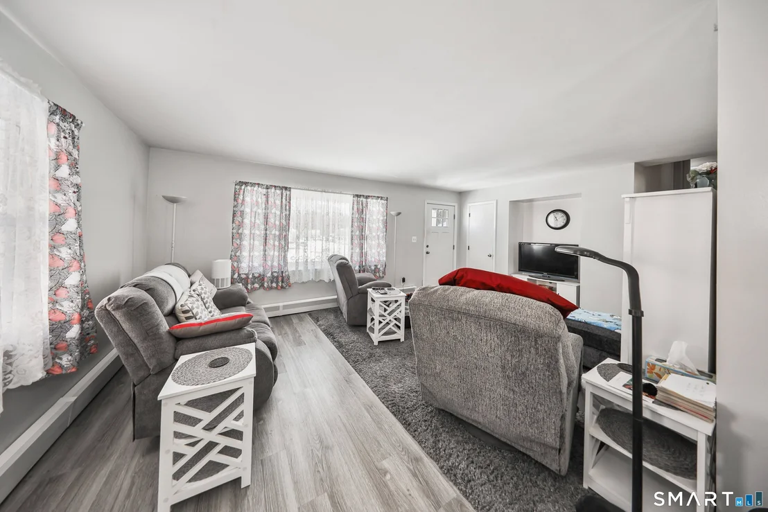 Photo of 41 Sunnybrook Bend