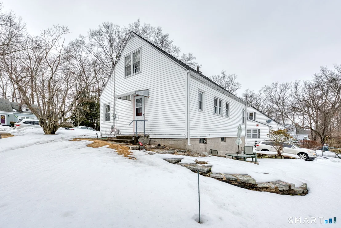Photo of 291 Mansfield Avenue