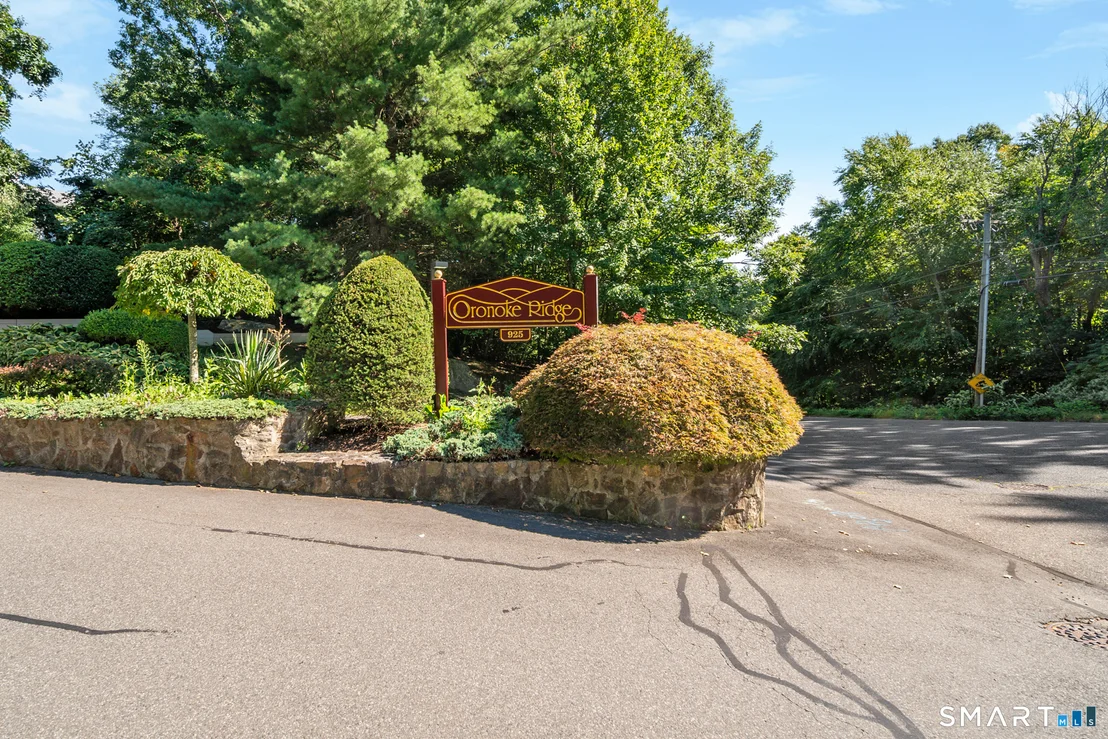 Photo of Unit 13C at 925 Oronoke Road