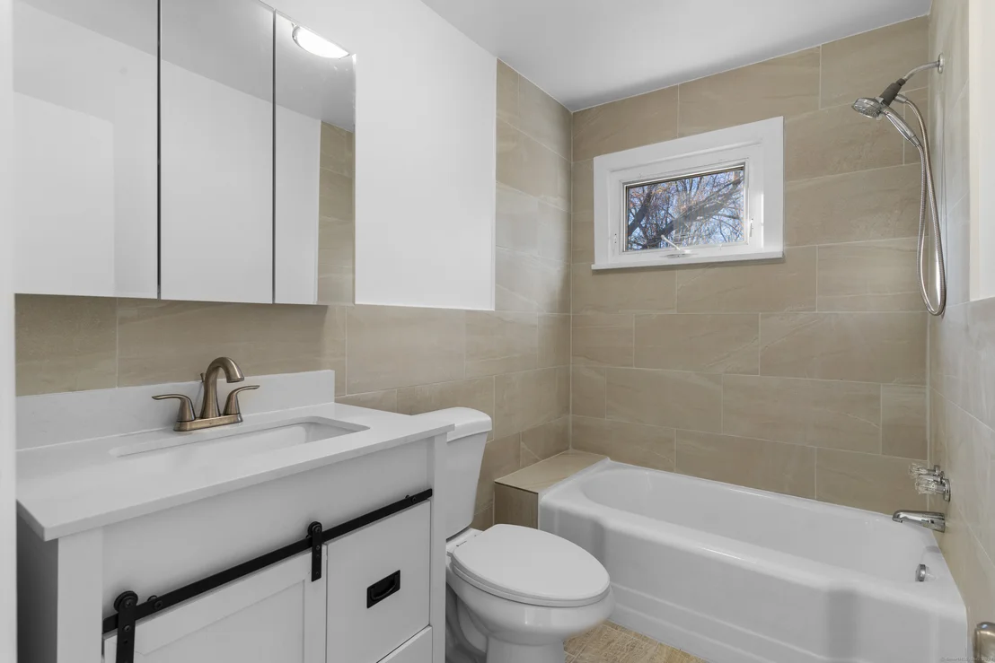 Photo of 526 Candee Road