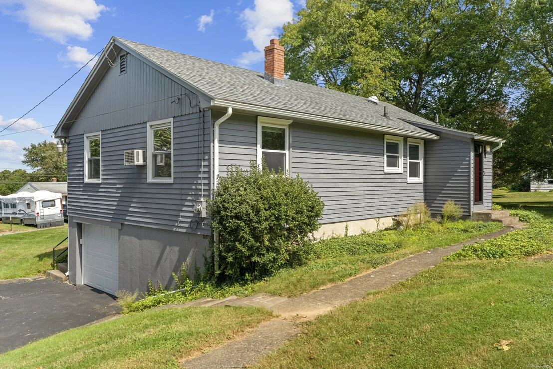 Photo of 43 Arrowhead Drive