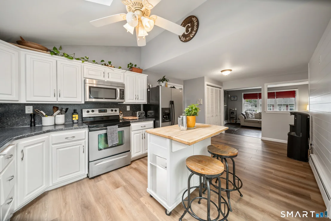 Photo of 115 Mountain View Avenue