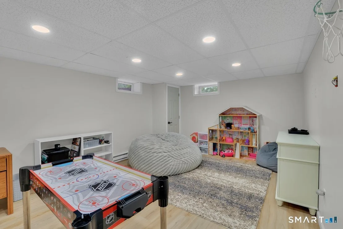 Photo of 25 Pine Tree Lane
