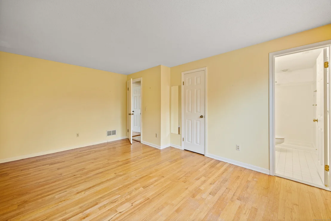 Photo of 28 Newbridge Circle
