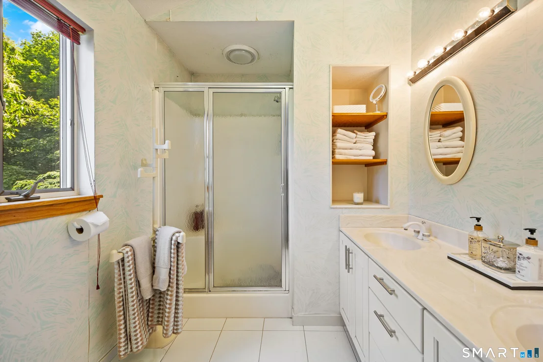Photo of 25 Surrey Drive