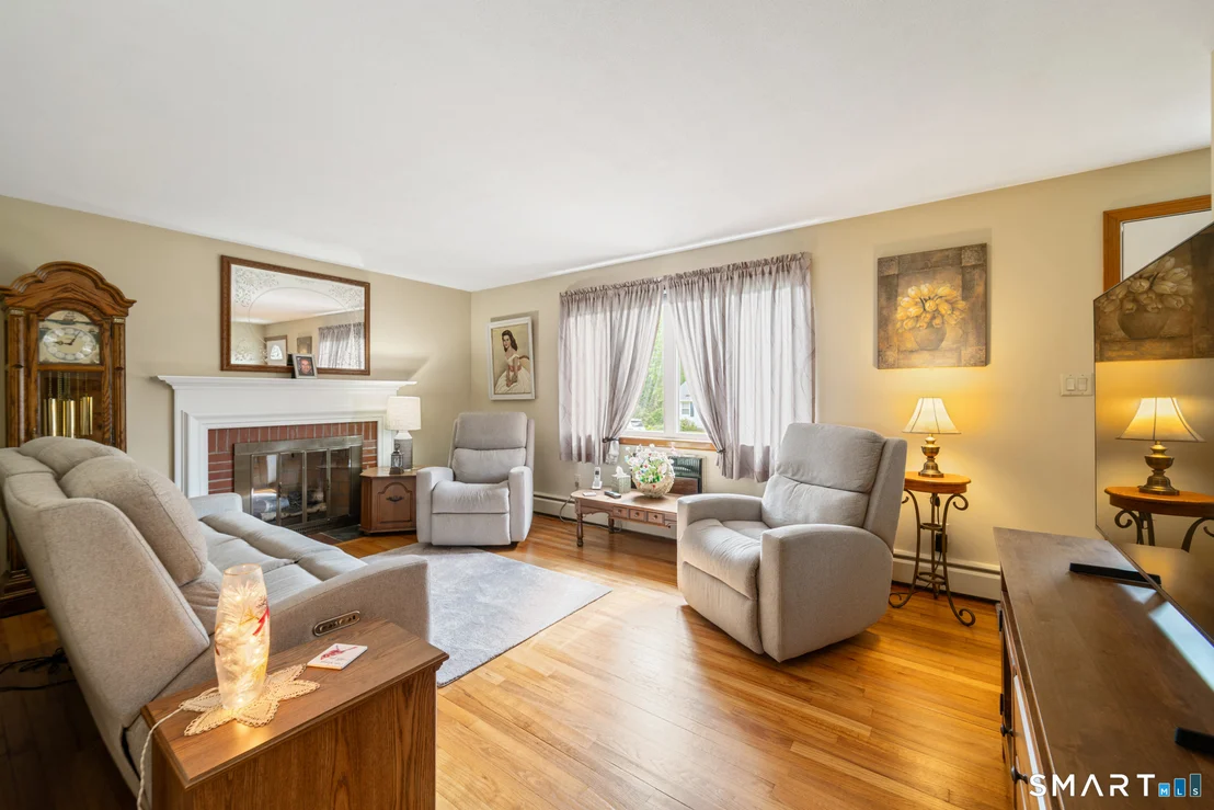 Photo of 43 Danbury Lane