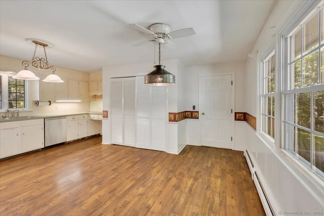Photo of 102 Acer Drive