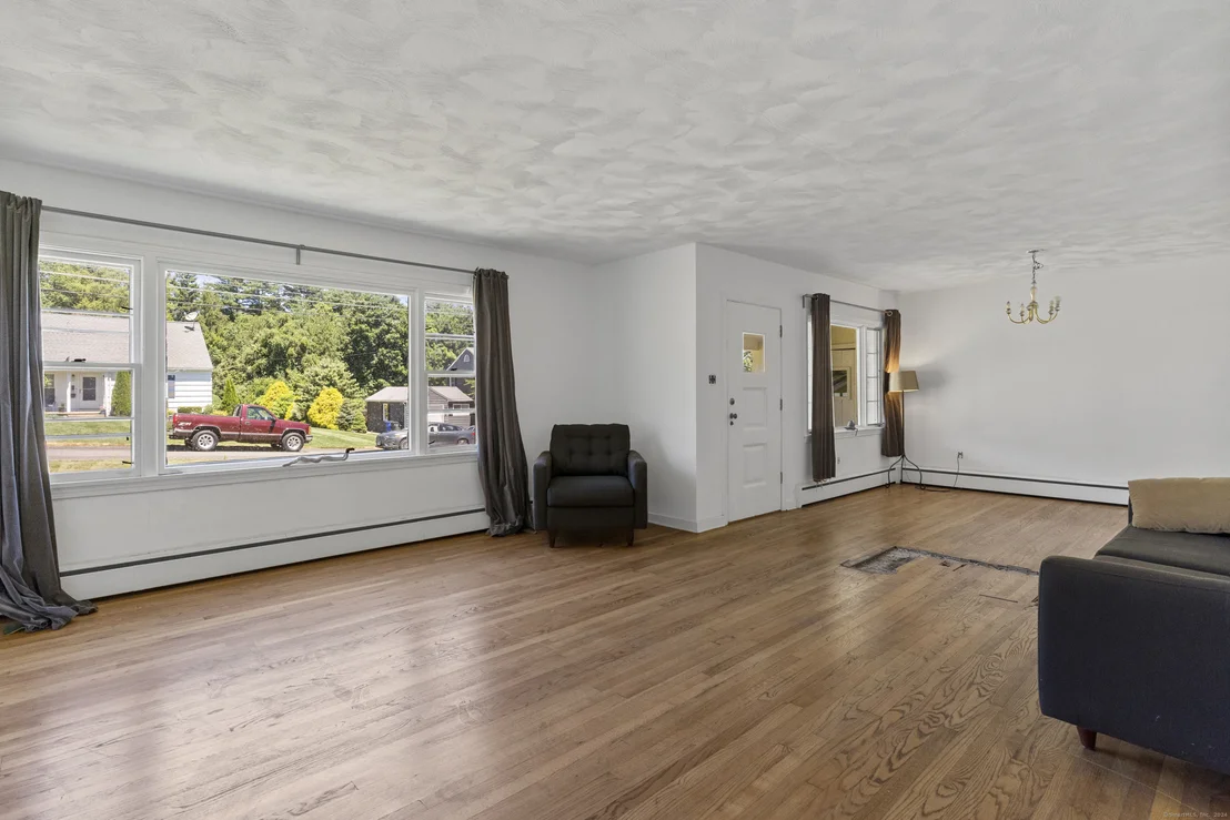 Photo of 39 Taft Circle