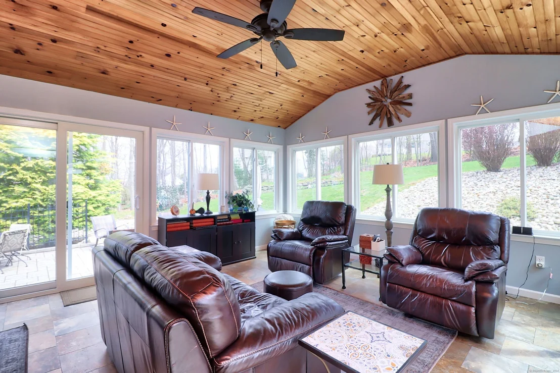 Photo of 129 Georgetown Drive