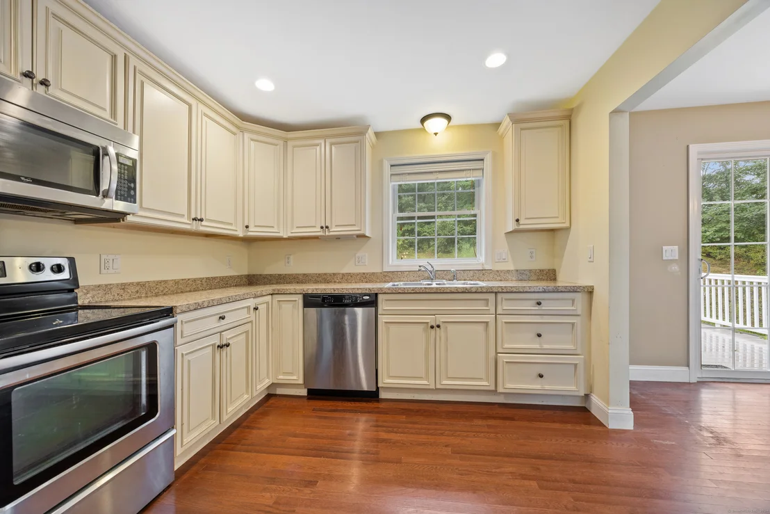 Photo of 180 Beach Road