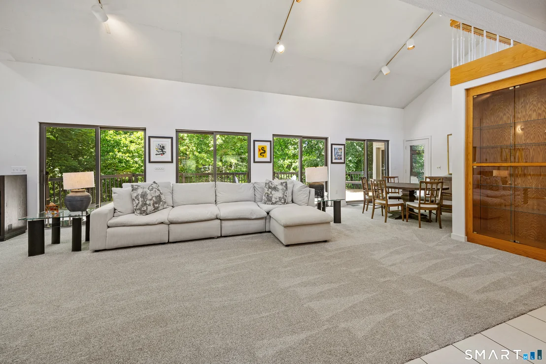 Photo of 25 Surrey Drive
