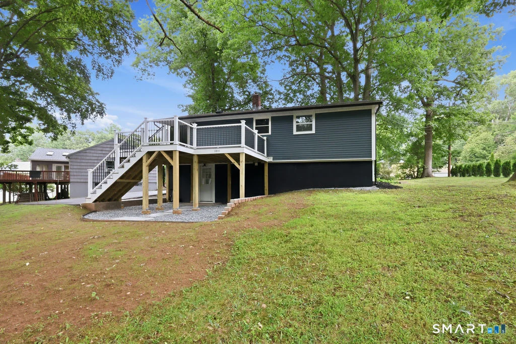Photo of 445 Lincoln Drive