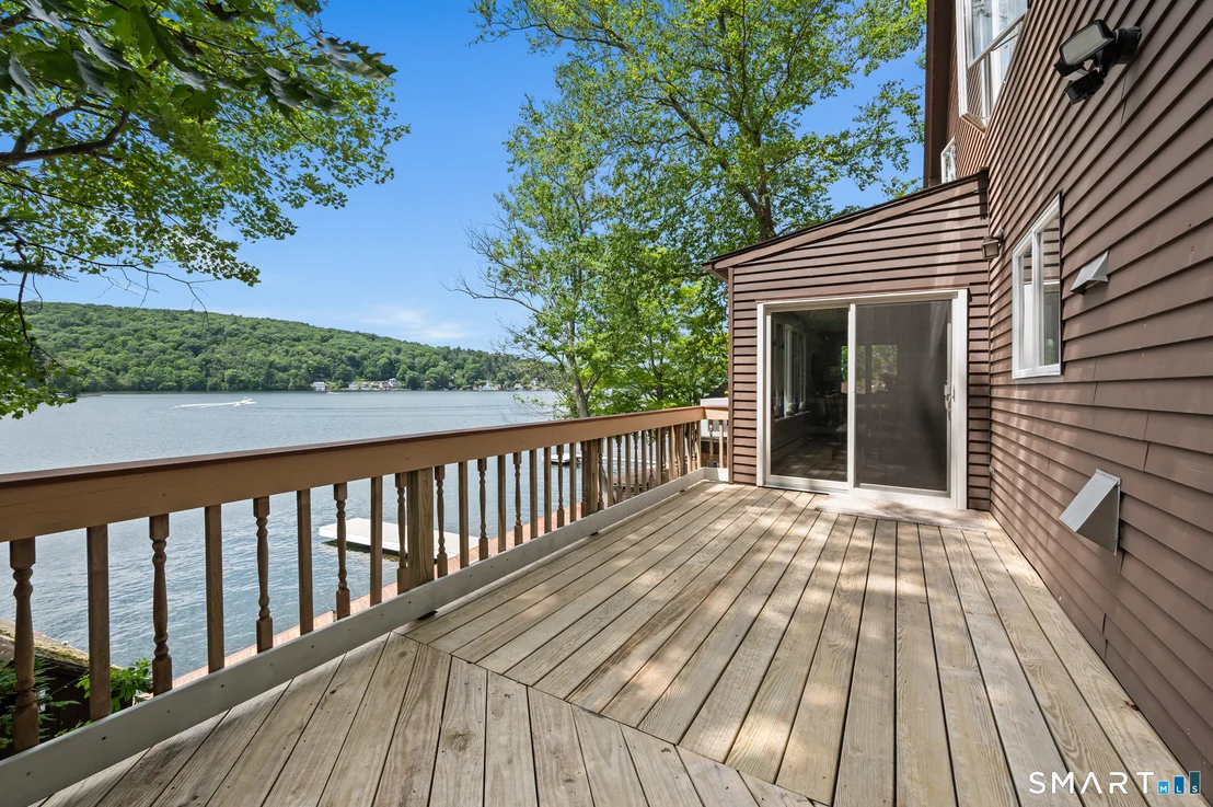 Photo of 752 Lake Drive