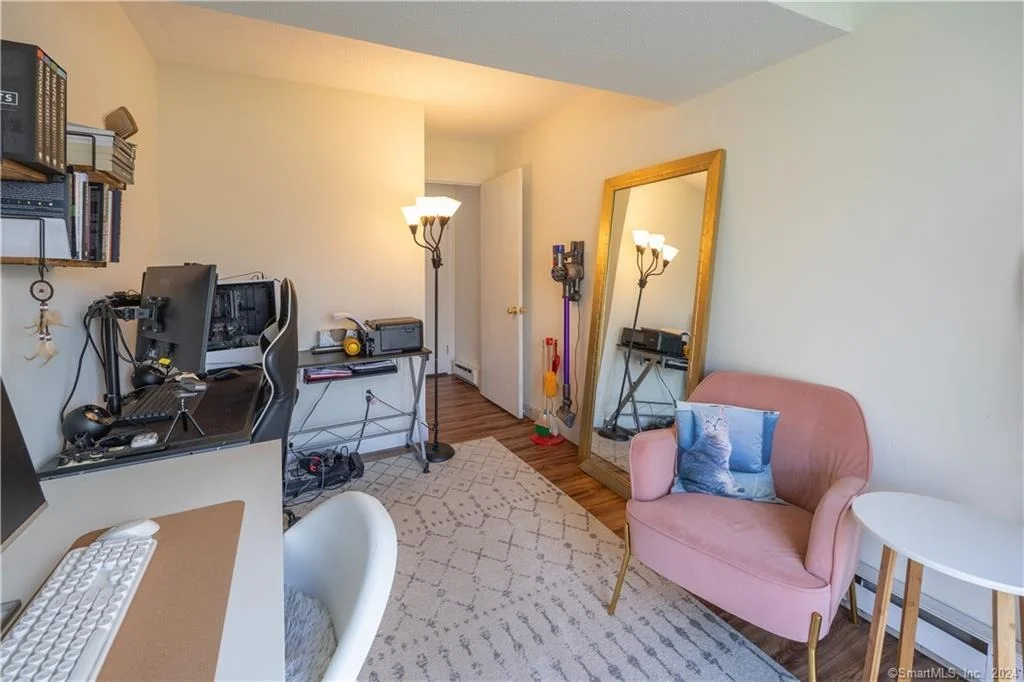 Photo of Unit 41D at 925 Oronoke Road