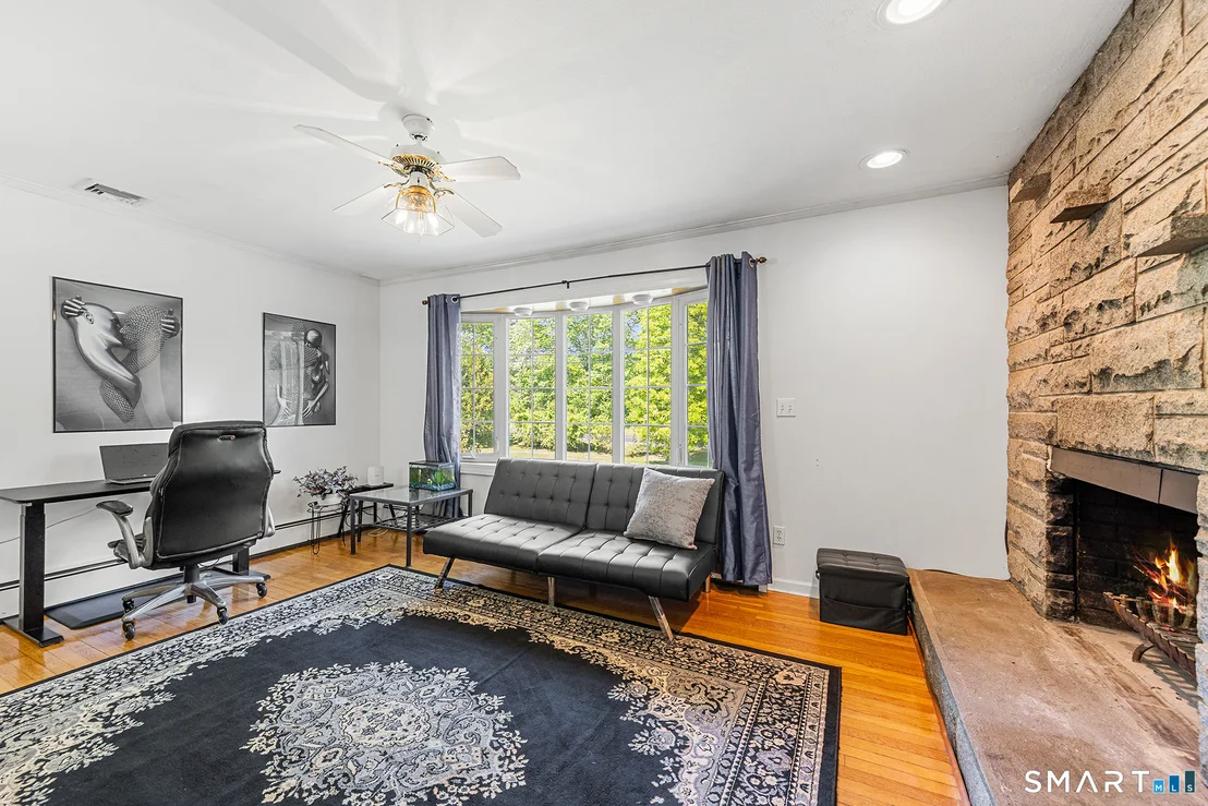 Photo of 650 Racebrook Road