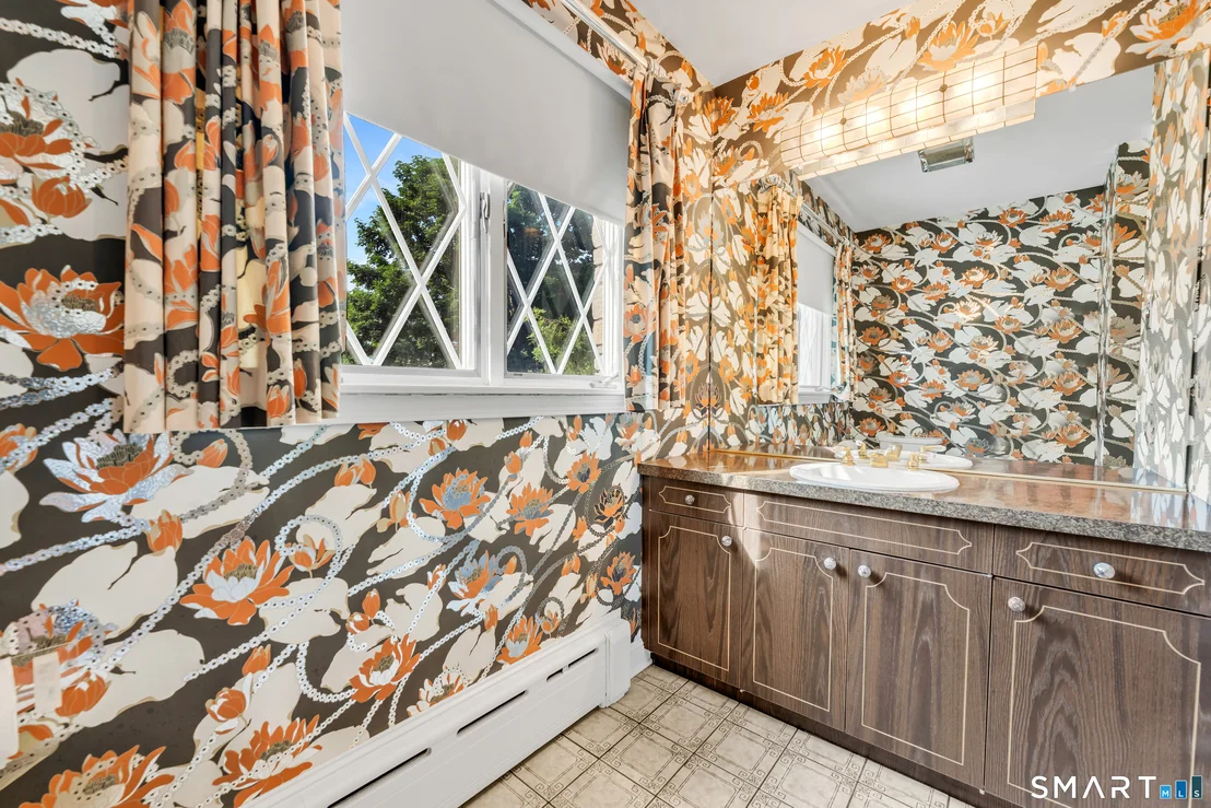 Photo of 232 Maybrook Road