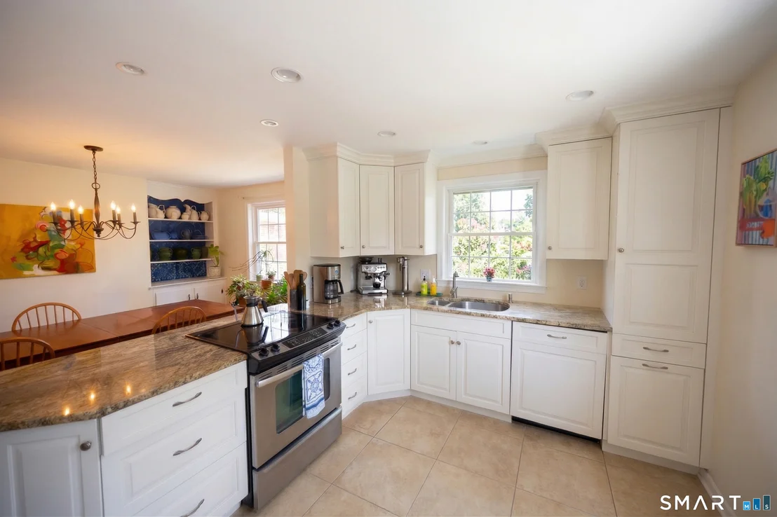 Photo of 23 Meadowood Lane