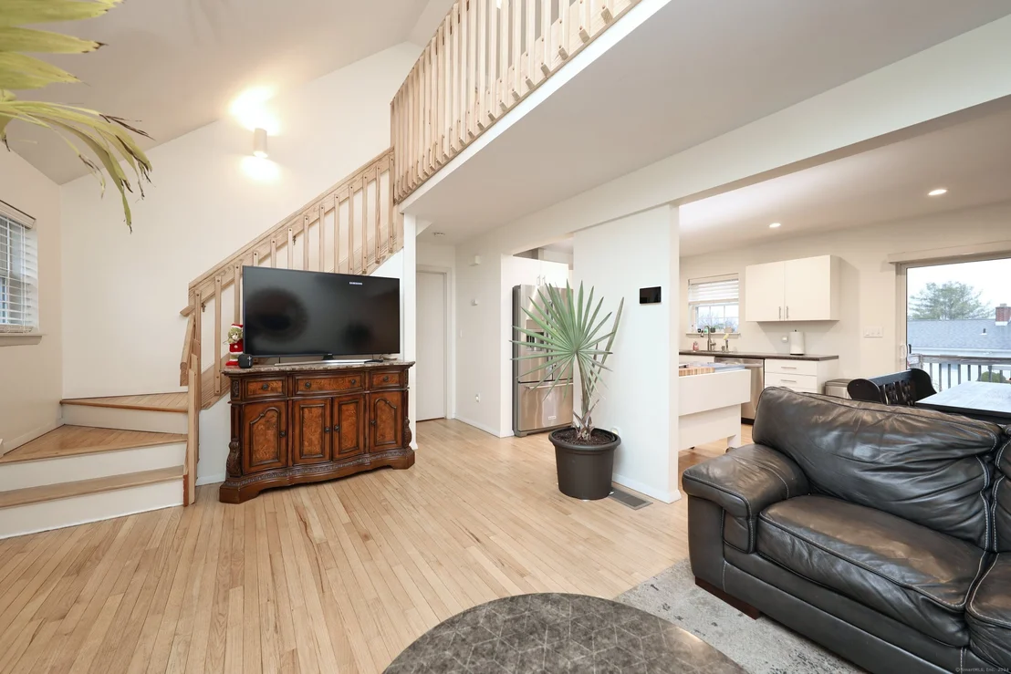 Photo of 242 Kendall Circle
