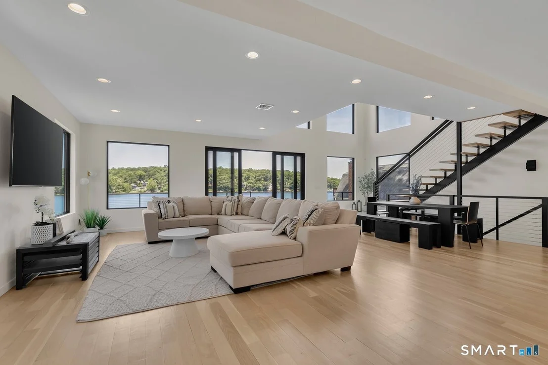 Photo of 145 Edgewater Drive