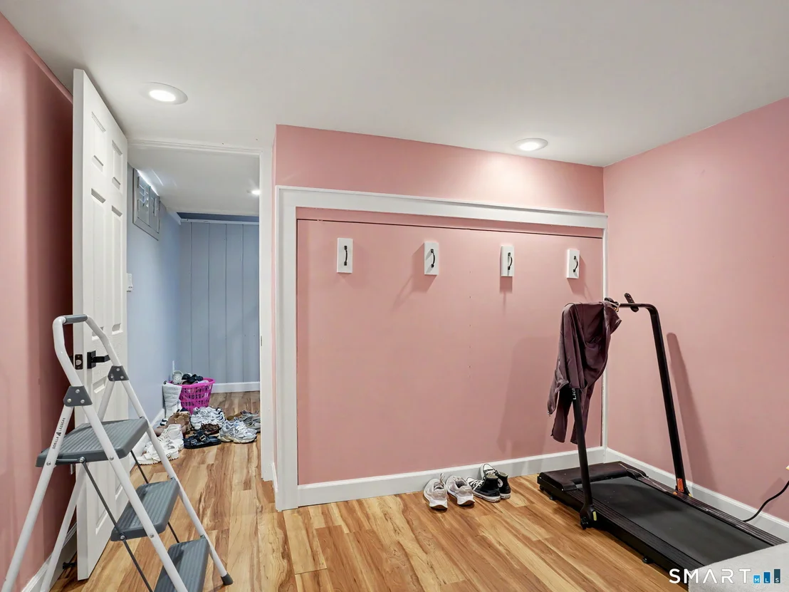 Photo of 43 Glendale Road