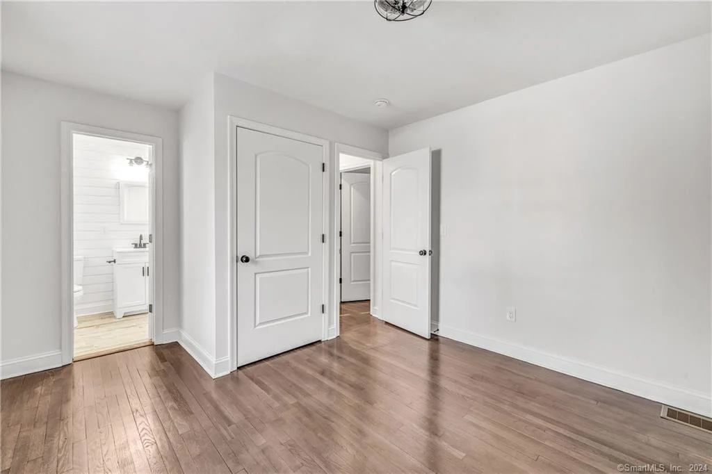 Photo of 39 Edgefield Avenue