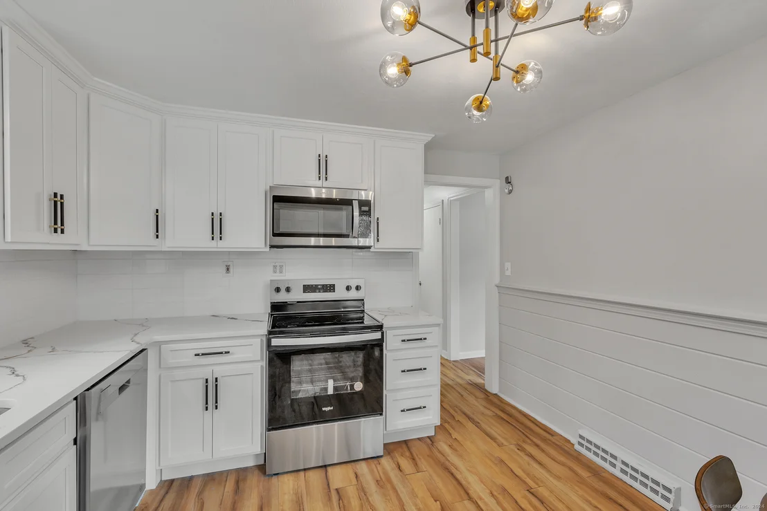 Photo of 243 Chestnut Hill Road
