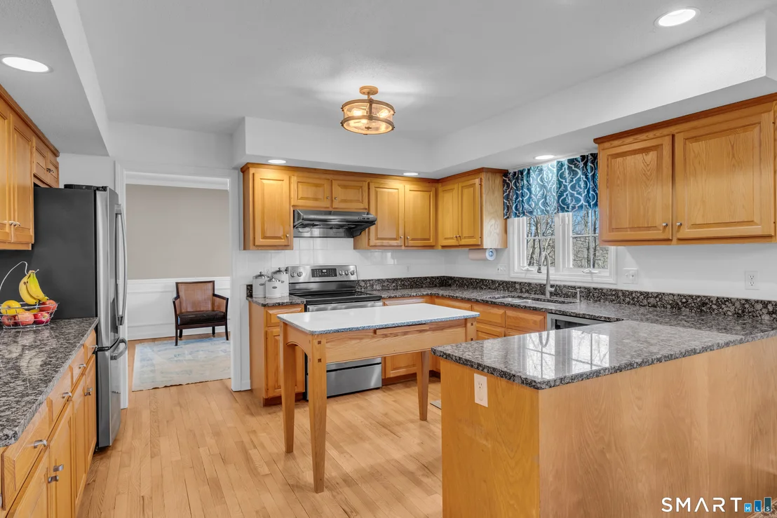 Photo of 322 Willow Road