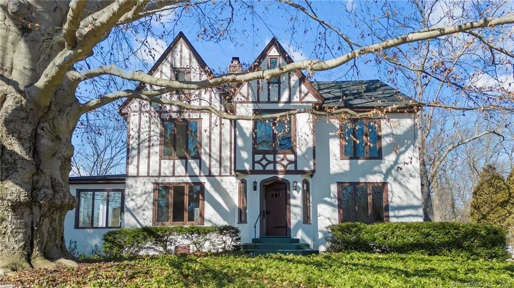 Photo of 98 Overbrook Drive
