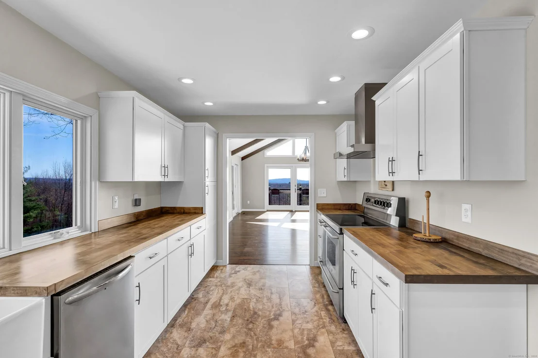 Photo of 110 Ichabod Lane