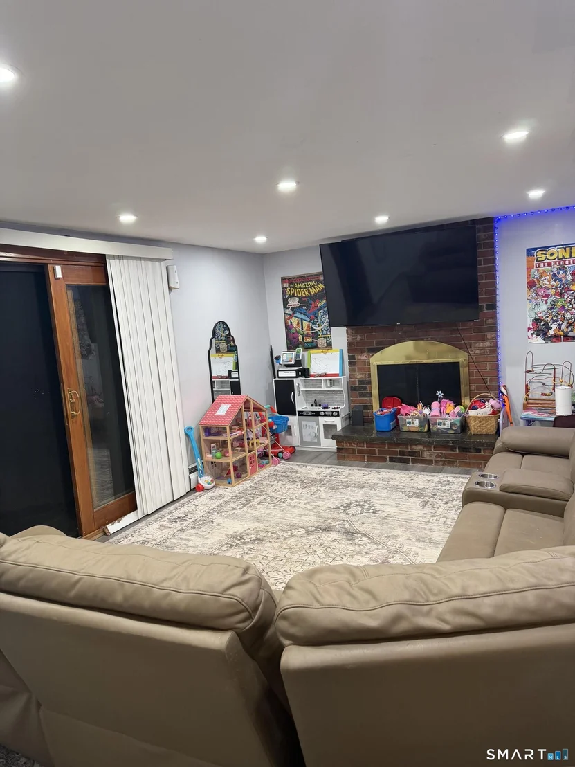 Photo of 204 Willowcrest Drive