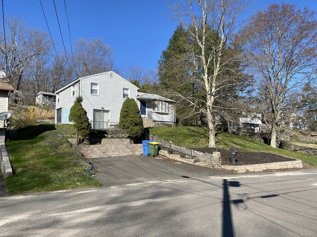 Photo of 186 Devonwood Drive