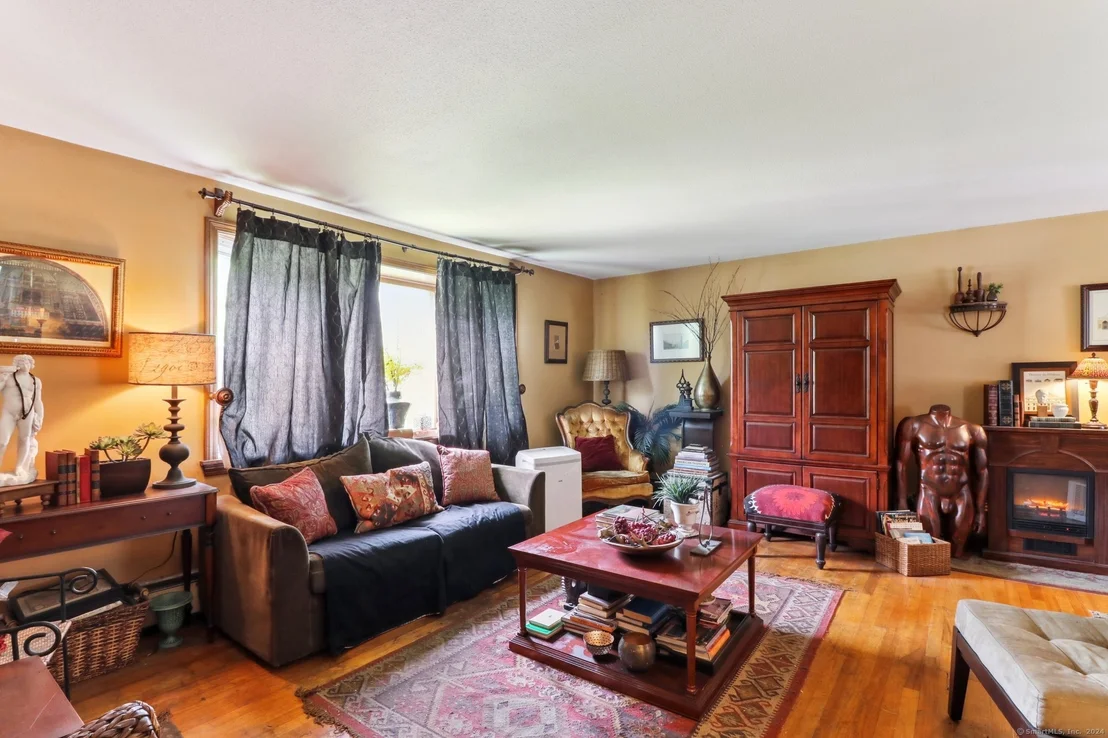 Photo of 233 Newton Street