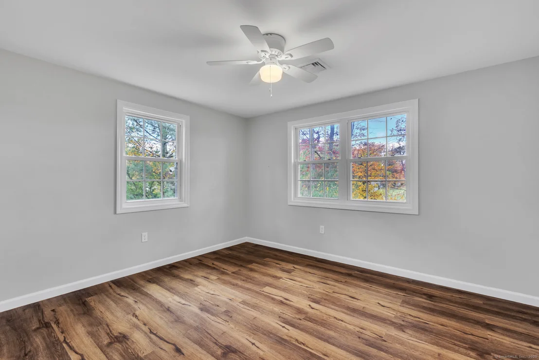 Photo of 42 Middle Road