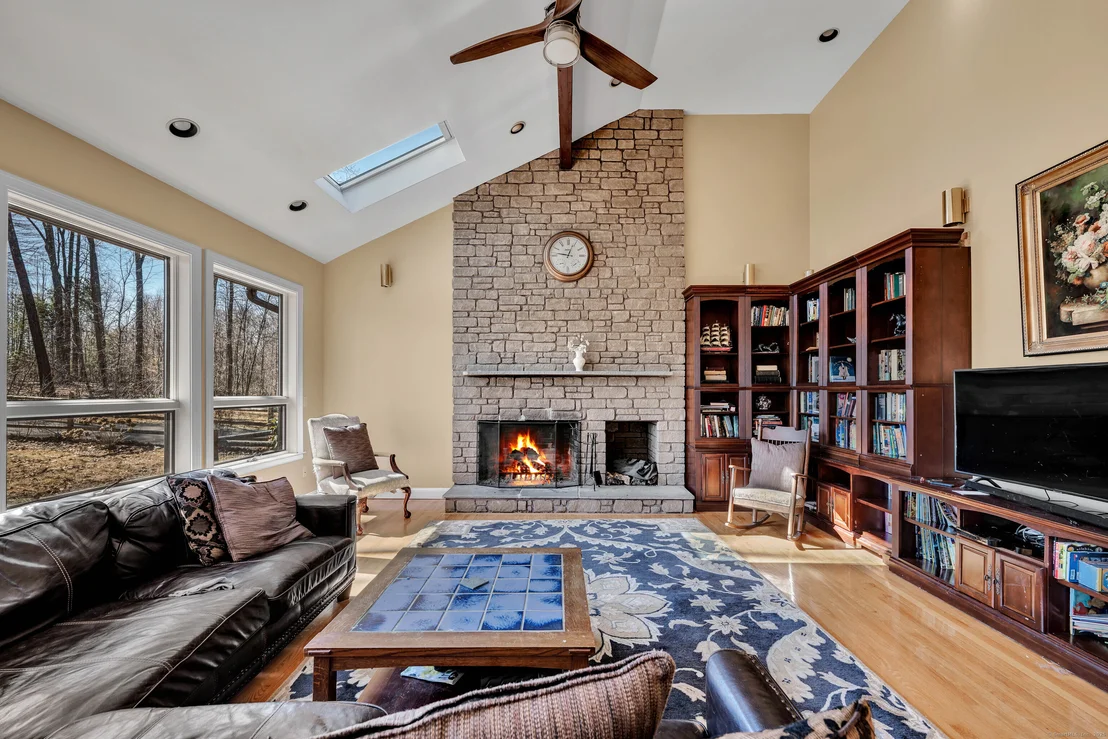 Photo of 349 Star Drive