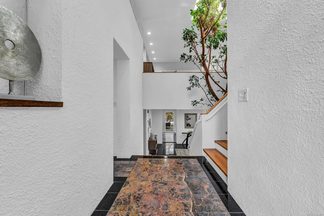 Photo of 17 Pine Ridge Road