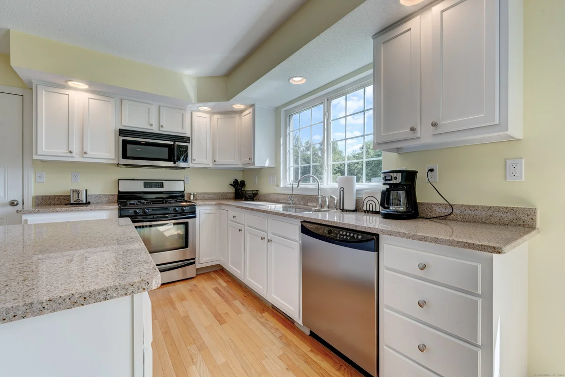 Photo of 142 Clearview Avenue