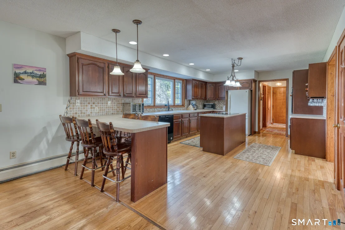 Photo of 1833 Mountain Road