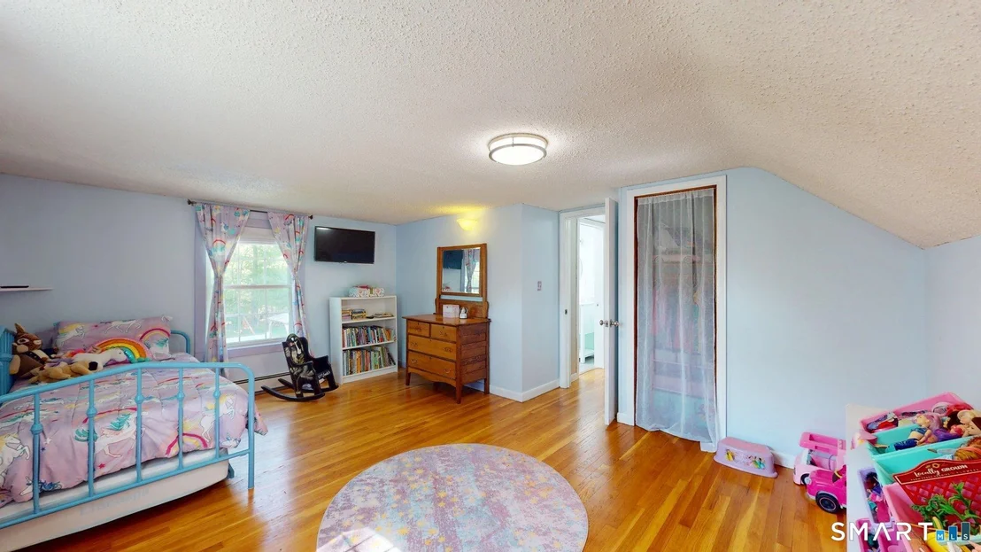 Photo of 11 Hemlock Drive