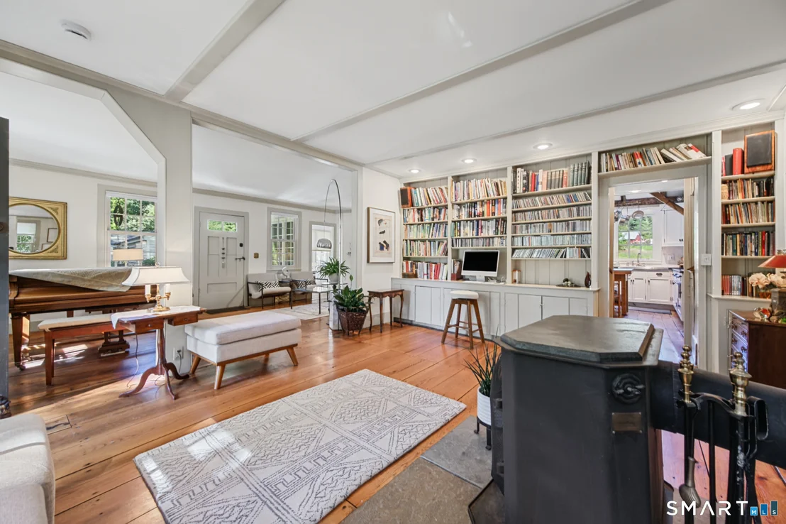 Photo of 2 Pomperaug Road