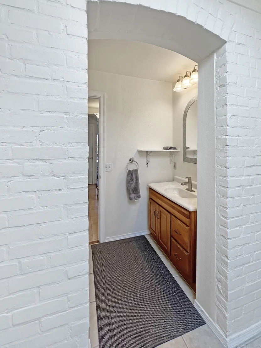Photo of 625 Maple Hill Road