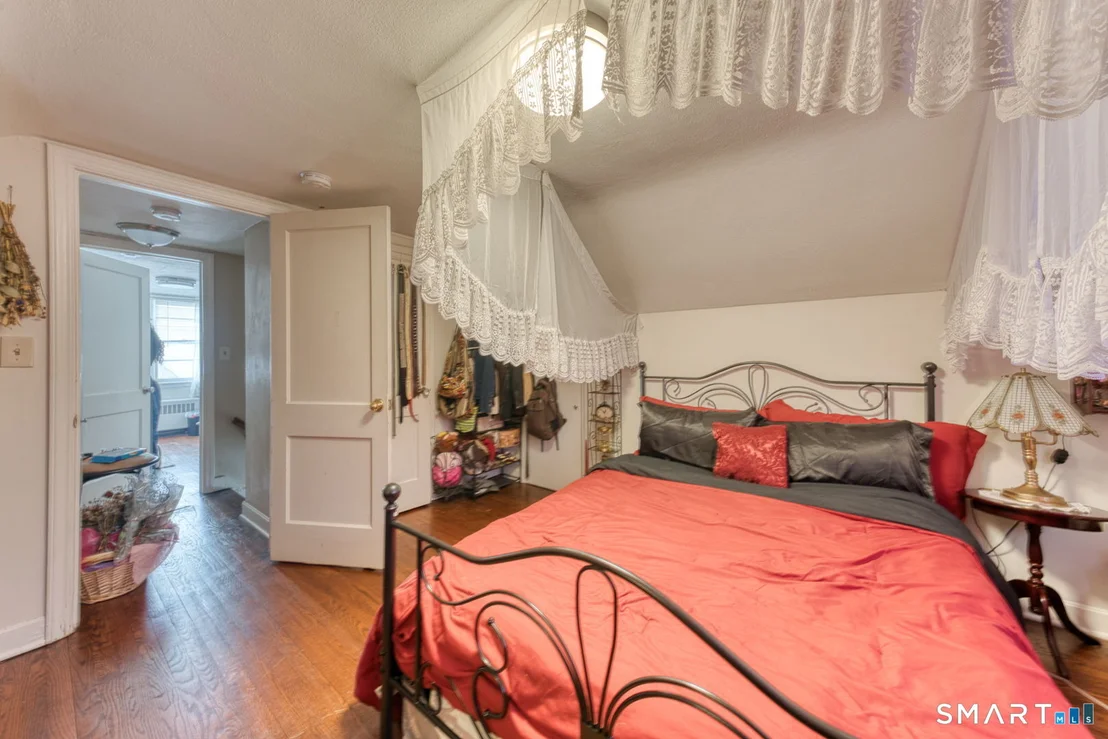 Photo of 291 Mansfield Avenue
