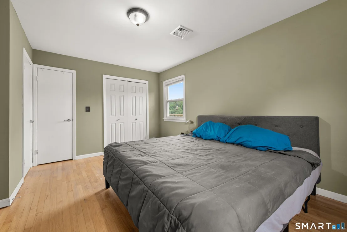 Photo of 8 Meadow Drive