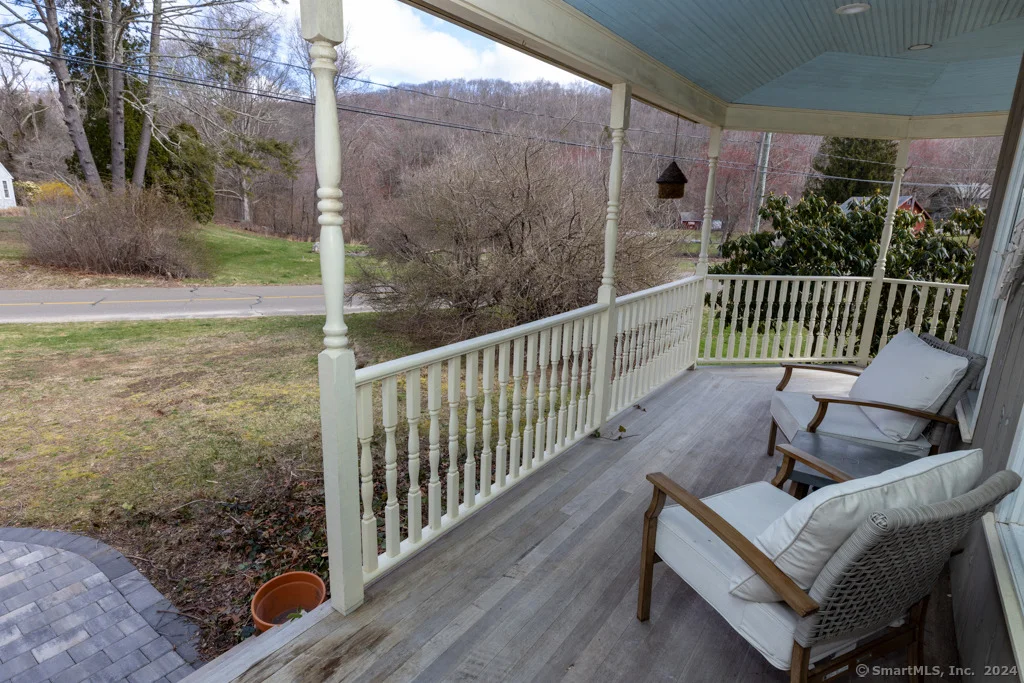 Photo of 25 Deep Hollow Road