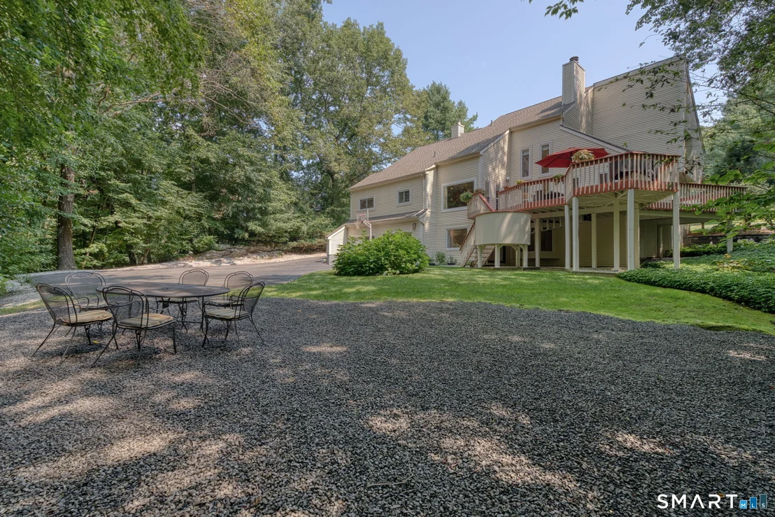 Photo of 73 Greentree Drive