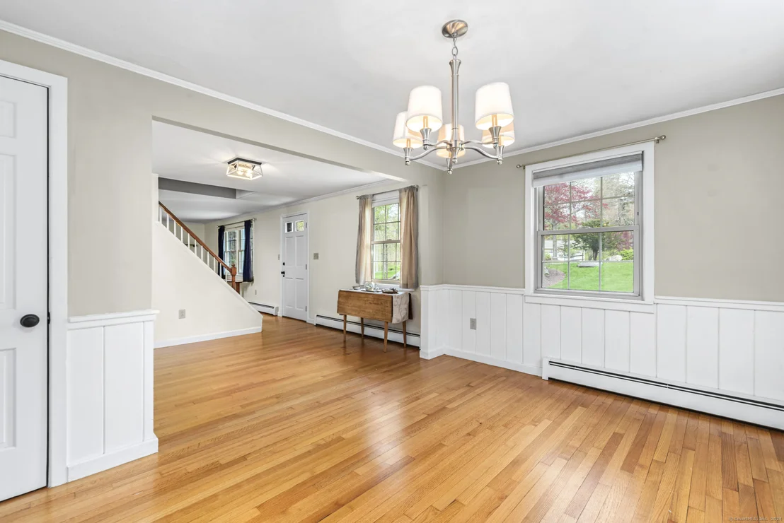 Photo of 127 Turnpike Road