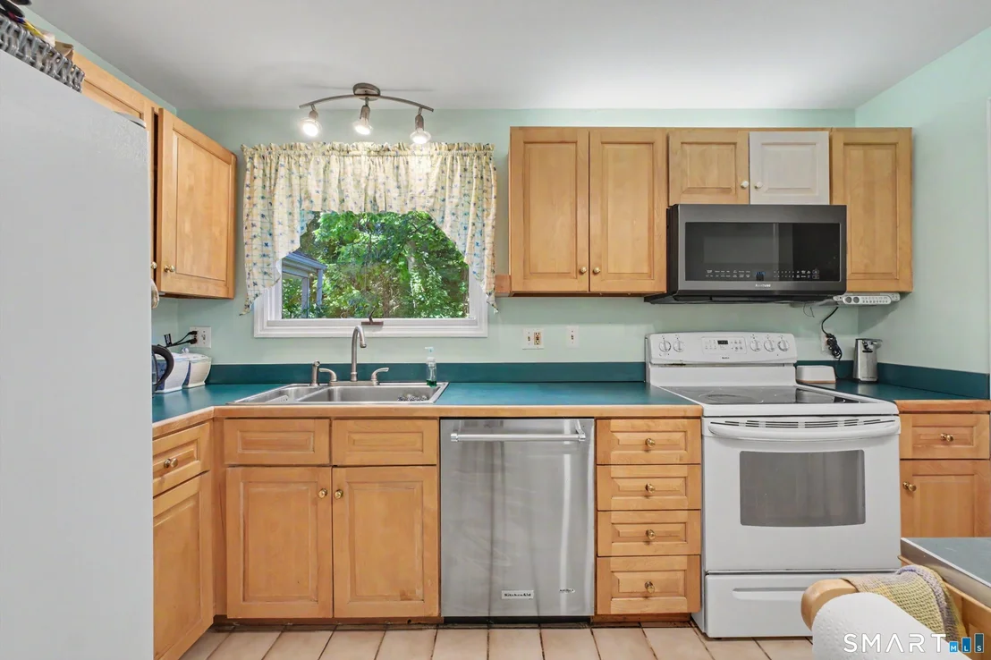 Photo of 36 Chimney Drive
